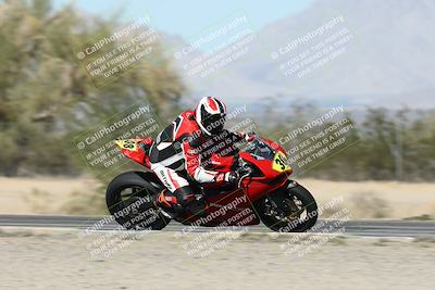 media/Dec-01-2025-Moto Forza (Mon) [[2daa91e15f]]/2-Intermediate Group/Session 3 (Turn 7 Inside Pans)/